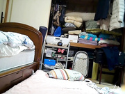 大叔和年龄差距蛮大的年轻媳妇过性生活看分泌物这女的性欲应该很强 不知道这糟老头子万一不能满足怎么办