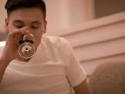 国产AV剧情片——【约炮同事】与同事的秘密性爱关系是一场狂暴的肉体碰撞720P高清版