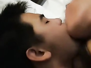 性感骚货TS小猪宝操直男，还把自己漂亮老婆贡献出来 美妖在后边操，直男跟老婆舌吻揉胸 可怜了美女 没人操她！