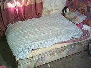 2020年老旧小区出租房嫖J颜值还可以的马尾辫少妇中午吃完饭碰到一位大叔领进屋脱了就搞完事甩100元国语