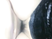 风骚大屁股少妇和炮友激情啪啪，口交舔蛋上位特写屁股上下套弄，猛操高潮喷水呻吟娇喘诱人