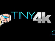 他妈的太深了！小美女rebel Lynn被怪兽大屌深喉中出内射