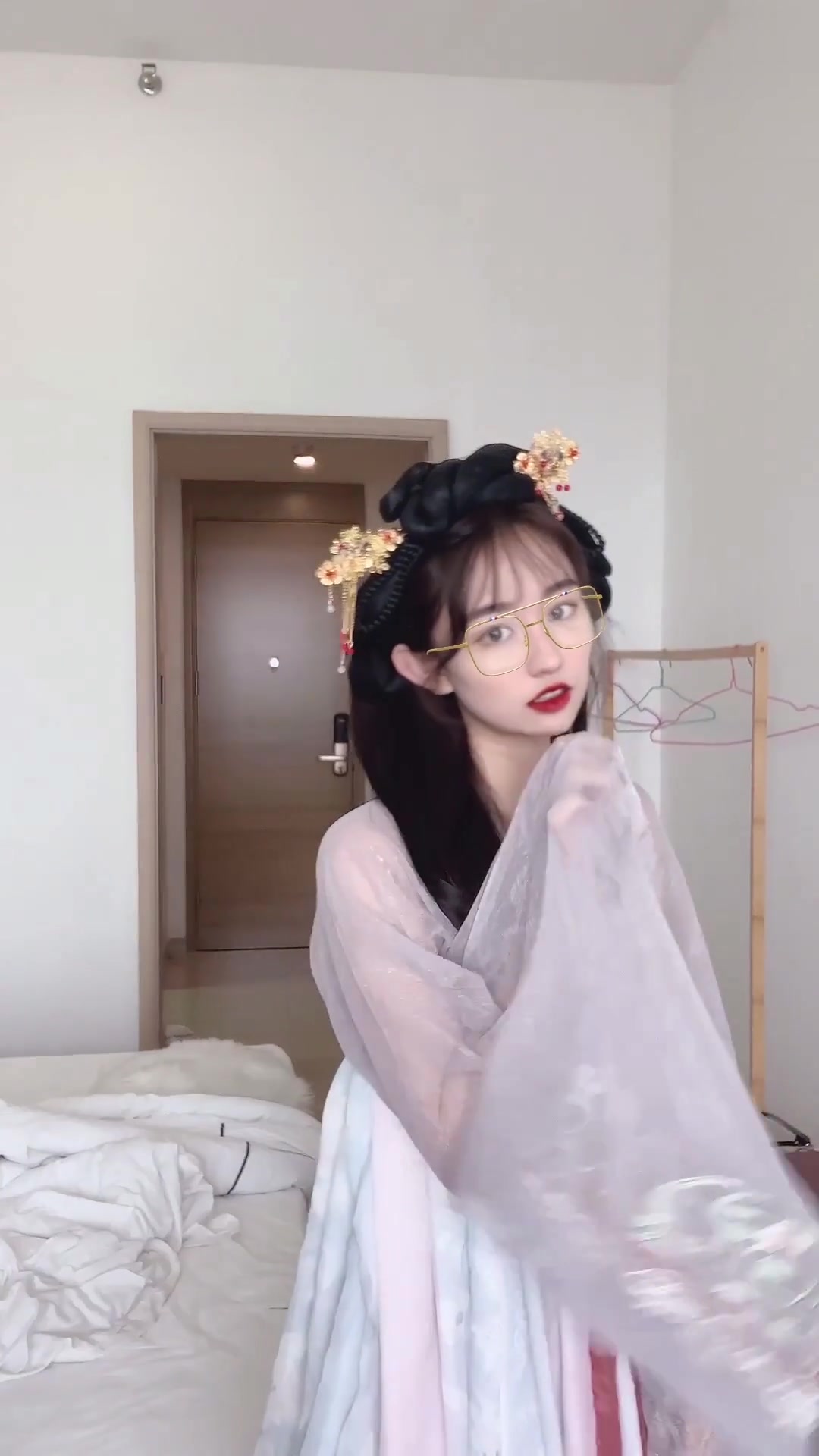 极品颜值女神 不见星空 汉服小姐姐气质胜似仙女下凡，沉沦在世间肉欲中