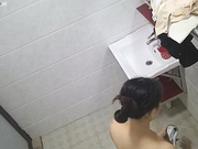 同事上厕所洗澡一条龙偷拍