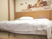 修长美腿高端外围按头口交非常熟练站立后入