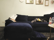 母子乱伦白嫩娇小窗边啪啪也不怕被外面看到