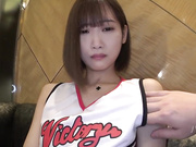 辣妹降臨在極上小穴暴發邊哭泣邊中出2連發