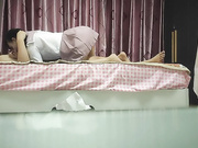 约大胸00后萝莉裙小姐姐到家中啪啪小穴超紧直喊疼