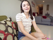 苗条姐姐把美腿叉开大鸡巴扑哧噗嗤做爱