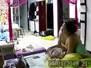 【稀缺資源】居家攝像頭黑客破解拍攝到的豐滿大奶老婆等老公玩了把吃雞後上位猛搖 絕對爽歪歪 露臉高清