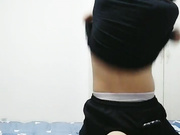 强行扒光揉奶玩逼多体位爆草抽插干完换兄弟上