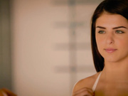 妹子被大鸡巴操的嗷嗷大叫抱着性感翘臀用力冲刺