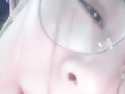 骚姐姐晚上发骚给边上的大哥口半天没硬起来