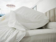 良家少妇今天拿下开房逼太紧干完套子都掉里面