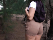 YNGR-维维安·泰勒的嘴和阴部被一只大公鸡塞住了