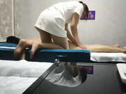 会所探花骚女大姐按摩玩鸡巴深喉口交棒棒哒