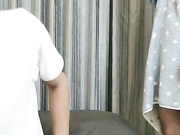 3P小哥共享女优相互舔弄提臀后入打桩刺激