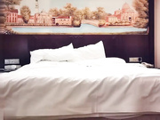 约高颜值妹子啪啪坐在身上摸奶舔弄口交特写